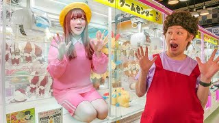 ママが閉じ込められた…!? ゲームセンターで大事件…お母さんがクレーンゲームの景品になっちゃった！おもちゃ大量獲得で救出チャレンジ【寸劇】